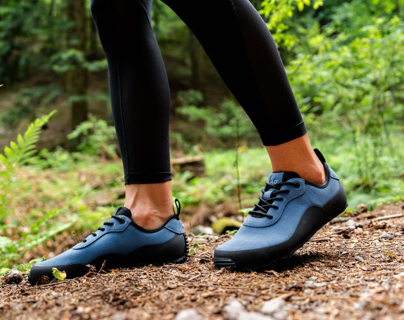 Load image into Gallery viewer, Barefoot Be Lenka Trailwalker 3.0 shoes in navy, perfect for outdoor adventures on mountain trails.
