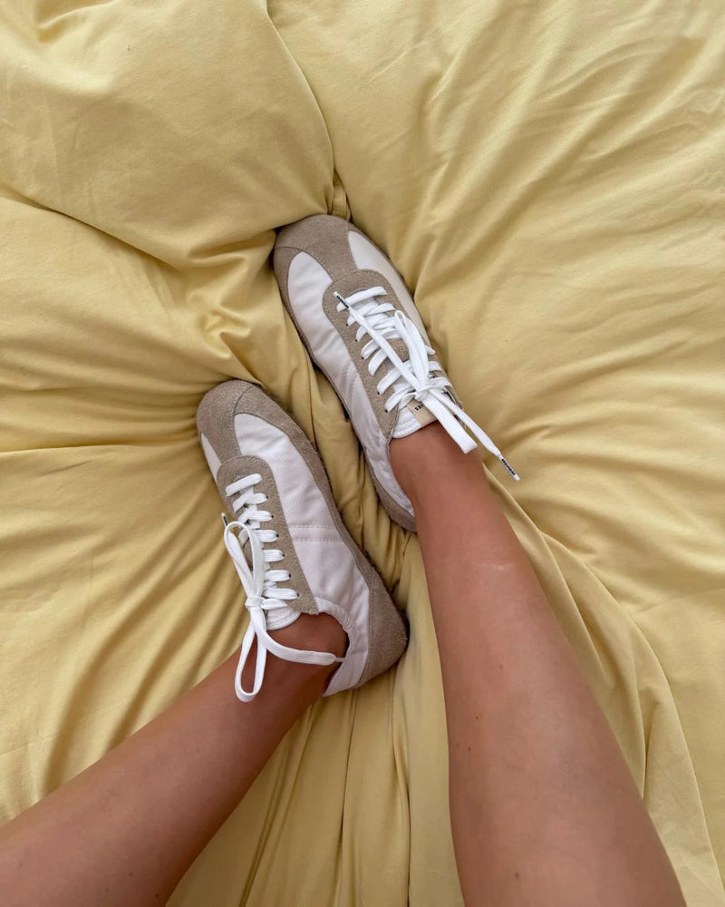 Load image into Gallery viewer, Groundies Zen Women's Barefoot Sneakers – White
